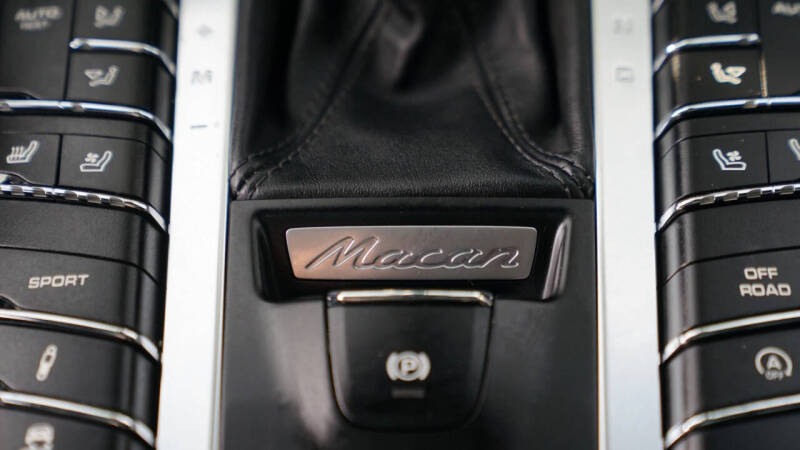 2015 Porsche Macan S