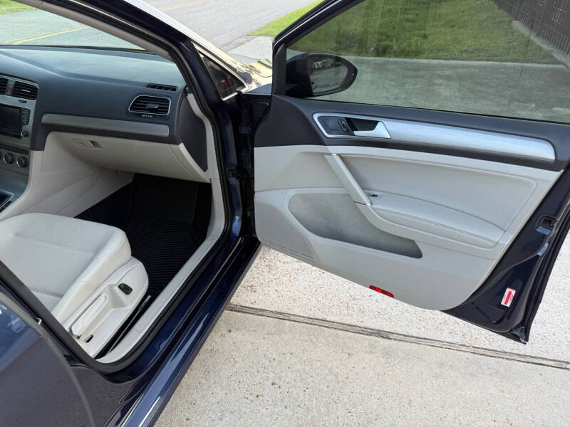 2015 Volkswagen Golf TDI S