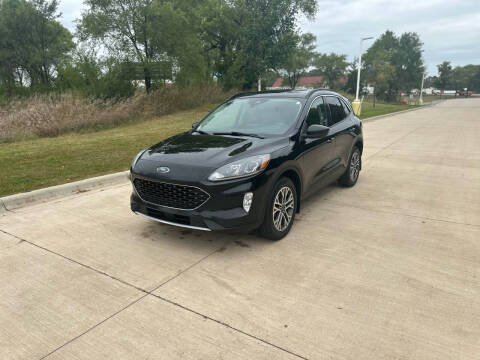 2020 Ford Escape for sale at Rollin' Right Automotive in Saint Cloud MN