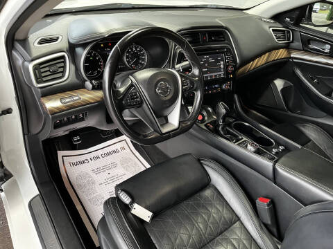 2017 Nissan Maxima Platinum