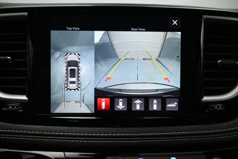 2027 Chrysler Pacifica Select