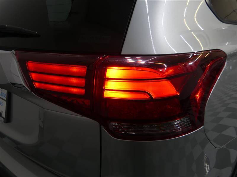 2020 Mitsubishi Outlander ES