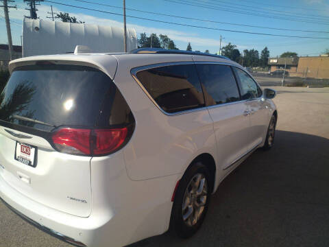2017 Chrysler Pacifica Limited