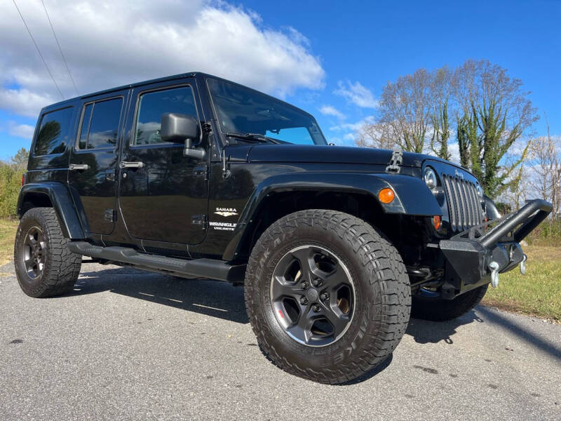 2012 Jeep Wrangler Unlimited Sahara photo 6