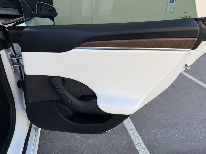 2022 Tesla Model S