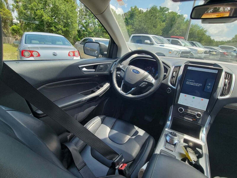 2022 Ford Edge Titanium