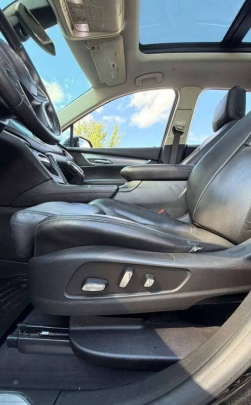 2017 Cadillac XT5 Luxury