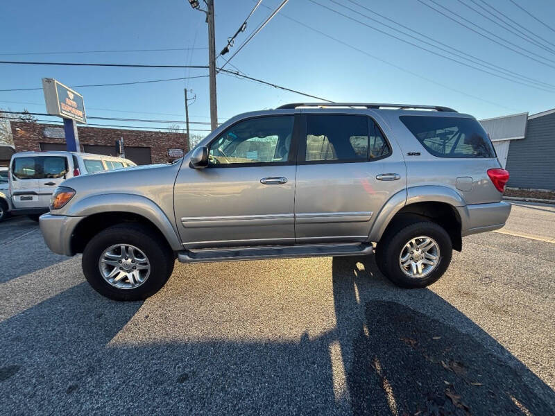 2005 Toyota Sequoia SR5