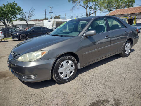 2005 Toyota Camry for sale at Larry's Auto Sales Inc. in Fresno CA