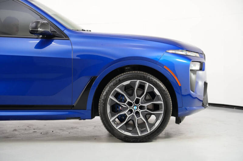 2024 BMW X7 M60i