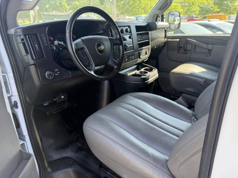 2020 Chevrolet Express 2500