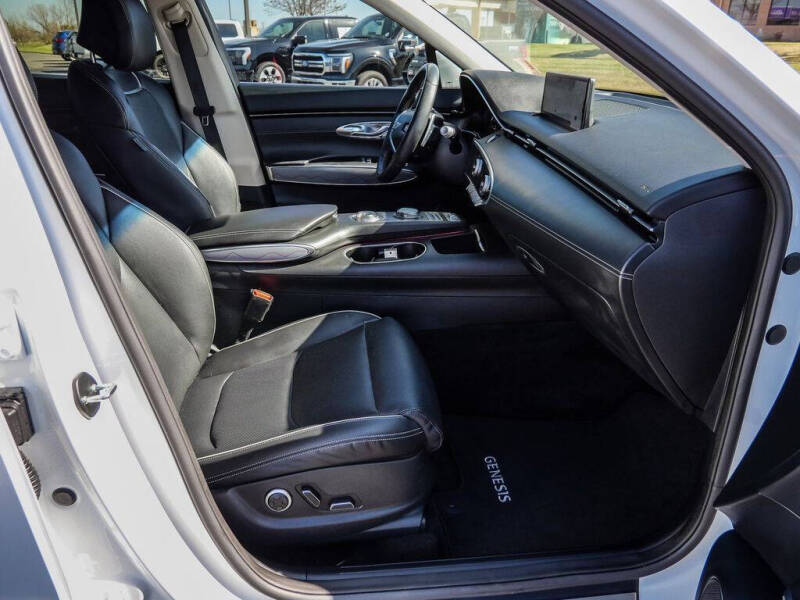 2024 Genesis GV70 2.5T Standard