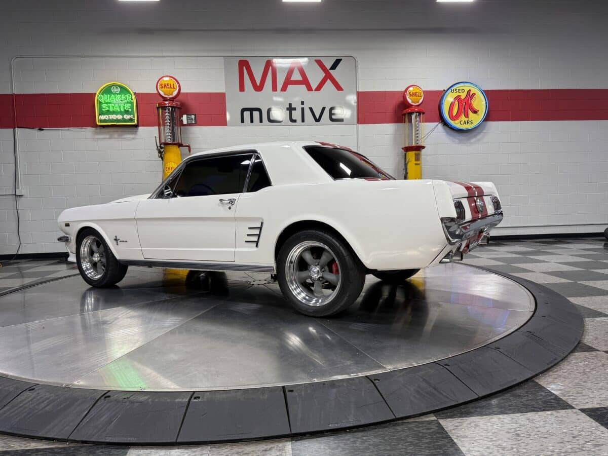 1966 Ford Mustang 31