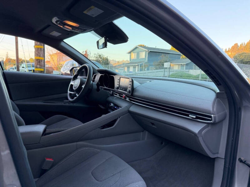 2022 Hyundai Elantra Hybrid Blue