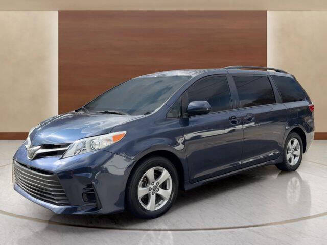 2019 Toyota Sienna LE 8-Passenger