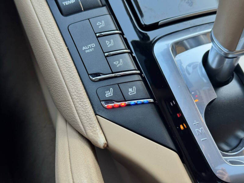 2012 Porsche Cayenne S