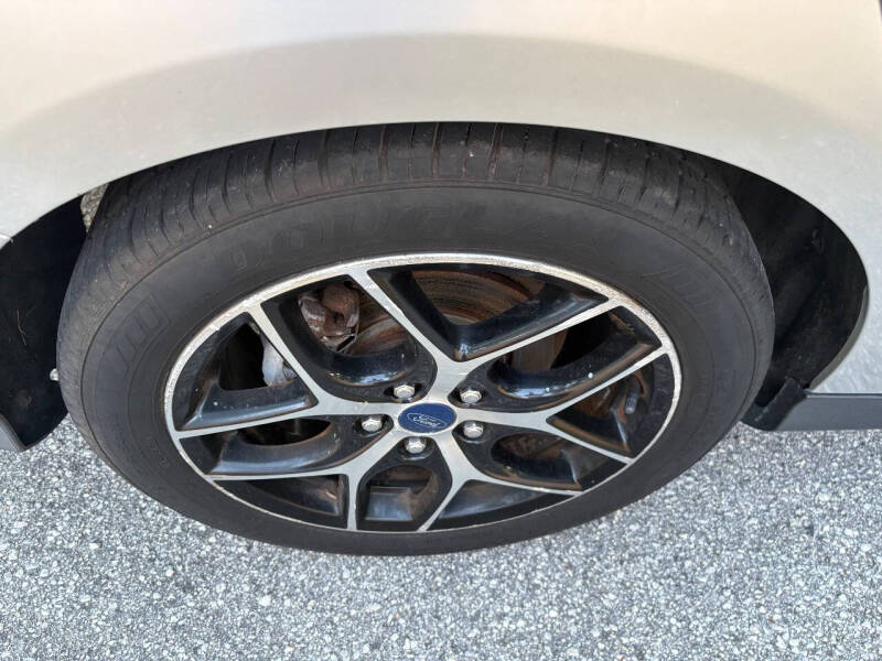 2017 Ford Focus SEL