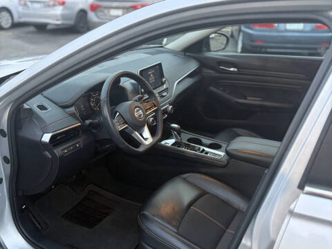 2021 Nissan Altima 2.5 SR