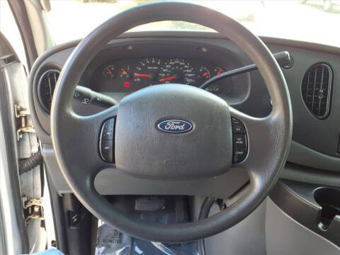 2008 Ford E-Series E-350 SD XLT