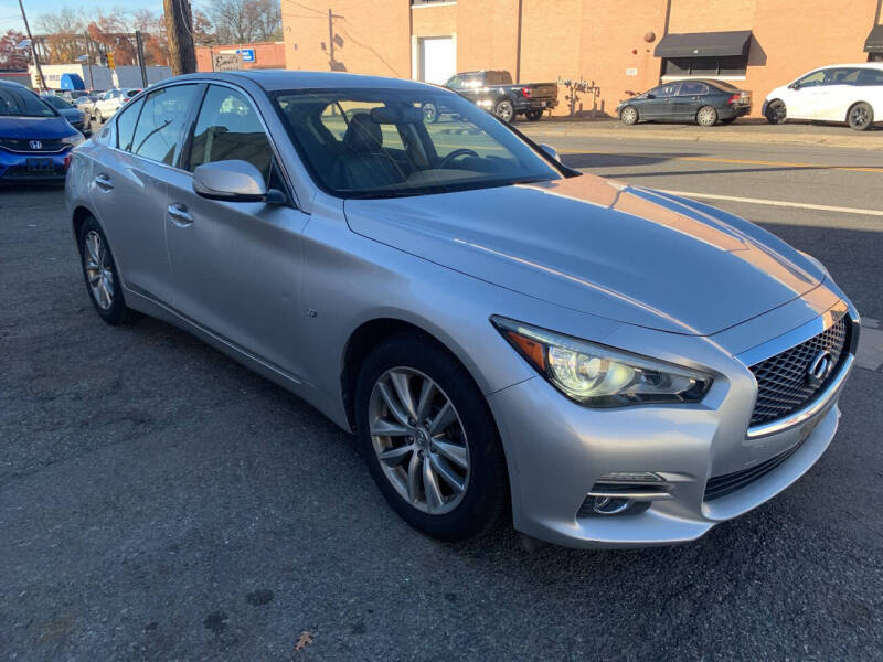 2015 Infiniti Q50 Premium