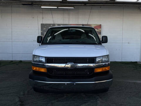 2017 Chevrolet Express LT 3500