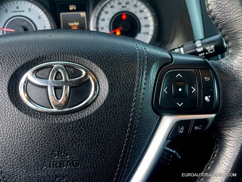 2018 Toyota Sienna SE Premium 8-Passenger