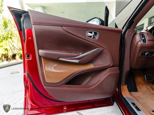 2023 Aston Martin DBX 707