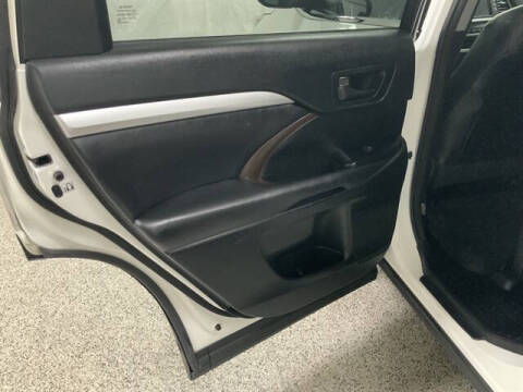 2018 Toyota Highlander LE