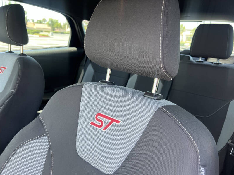 2018 Ford Focus ST