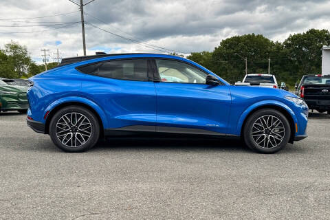 2025 Ford Mustang Mach-E Premium