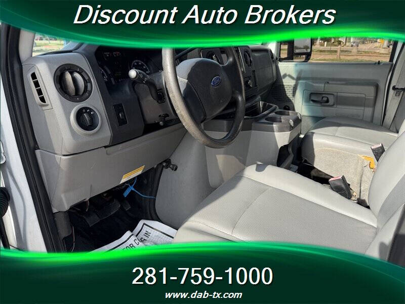 2011 Ford E-Series E-250