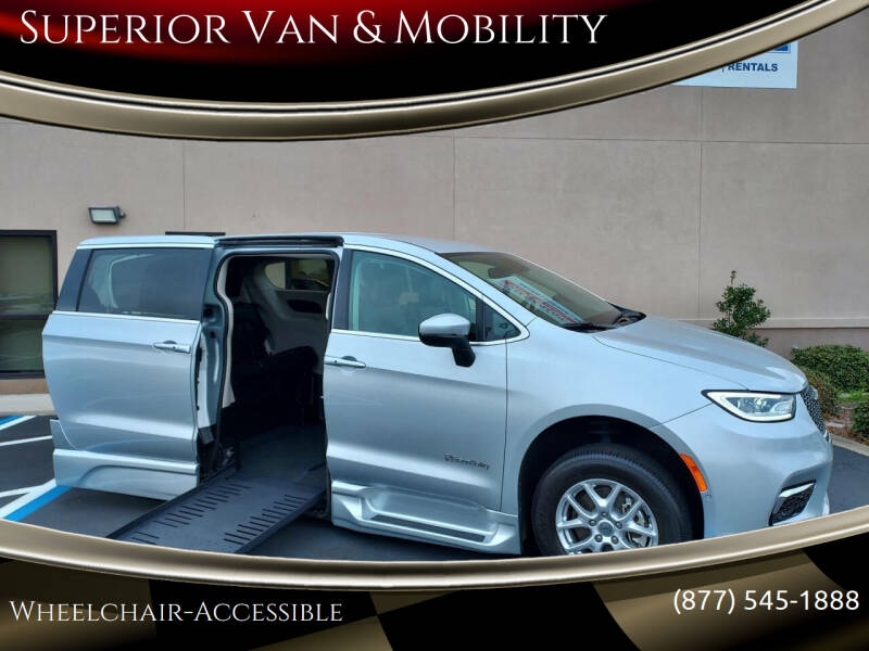 2023 Chrysler Pacifica Touring L
