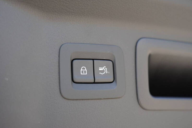 2025 Mazda CX-70 Plug-in Hybrid Premium