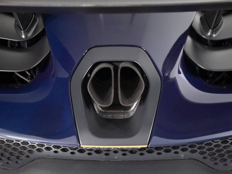 2019 McLaren Senna