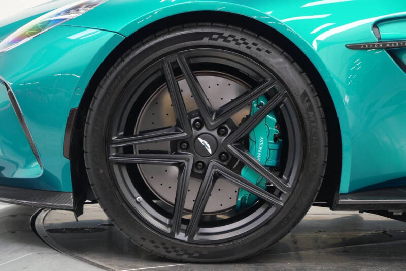 2025 Aston Martin Vantage