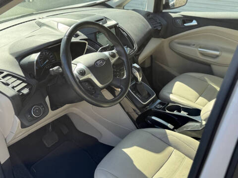 2017 Ford C-MAX Energi Titanium