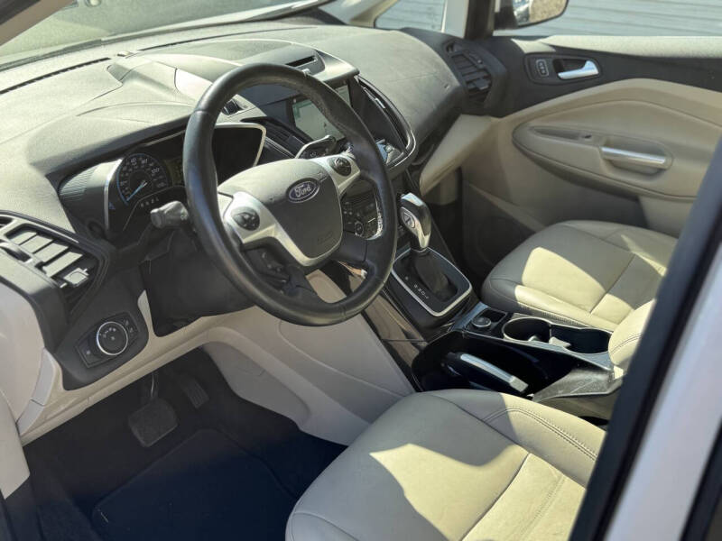 2017 Ford C-MAX Energi Titanium