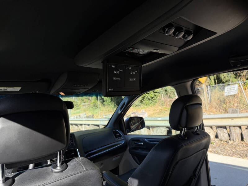 2014 Dodge Grand Caravan SXT 30th Anniversary