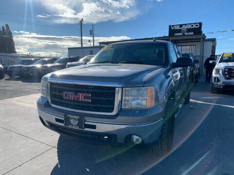 2009 GMC Sierra 1500 for sale at Velascos Used Car Sales in Hermiston OR