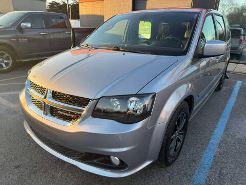 2019 Dodge Grand Caravan for sale at K & B AUTO SALES LLC in Saint Louis MO