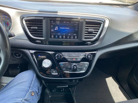 2020 Chrysler Pacifica Touring