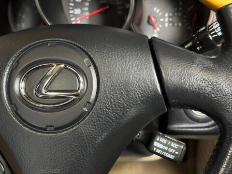 2004 Lexus SC 430