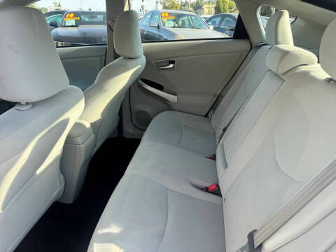 2012 Toyota Prius Two