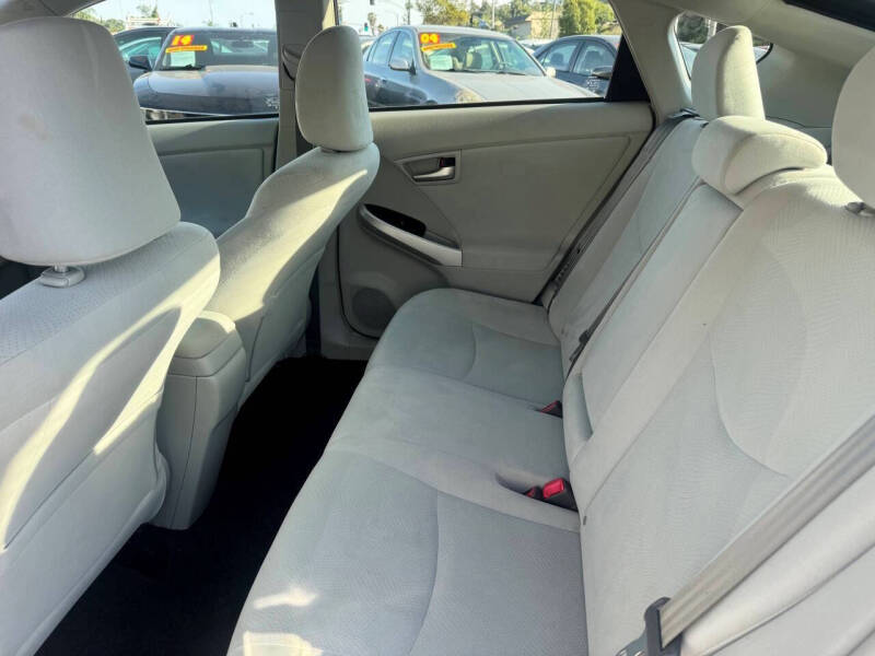 2012 Toyota Prius Two