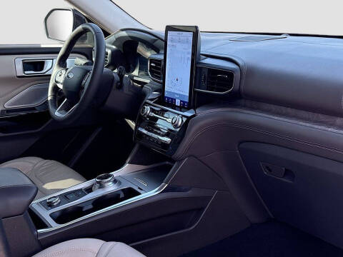 2023 Ford Explorer Platinum