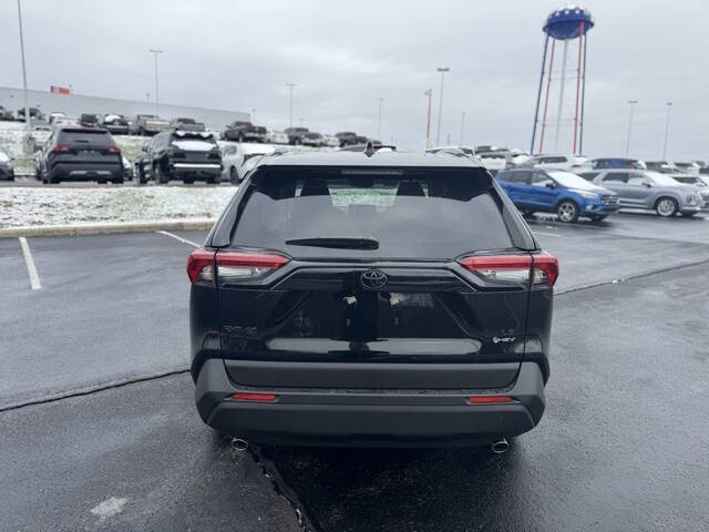 2025 Toyota RAV4 Hybrid LE