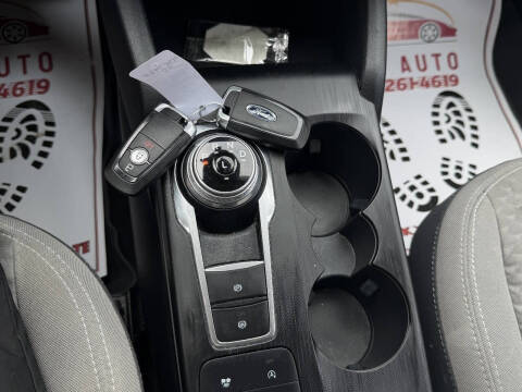 2020 Ford Escape SE