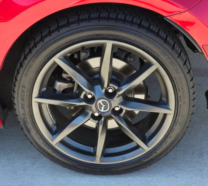 2017 Mazda MX-5 Miata Sport
