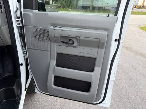 2013 Ford E-Series E-150