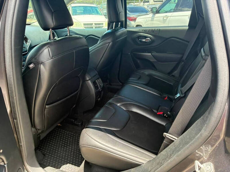 2019 Jeep Cherokee Latitude Plus
